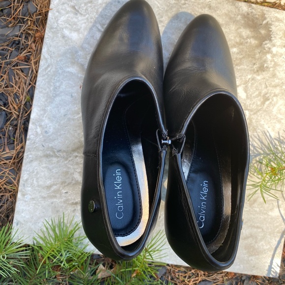 Calvin Klein boots - Picture 6 of 8